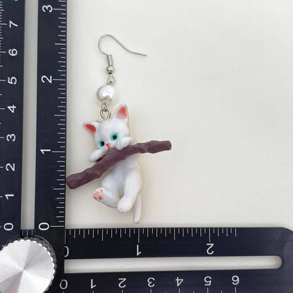 Branch White Cat Earrings Mio Queena