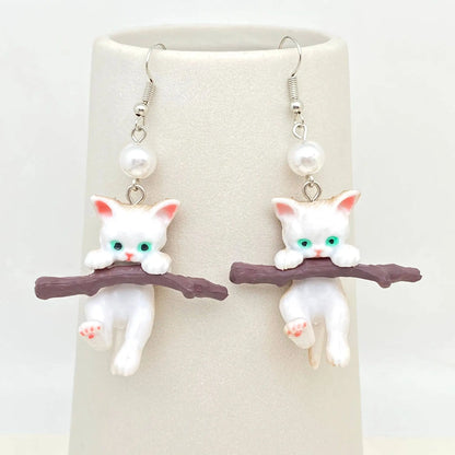 Branch White Cat Earrings Mio Queena