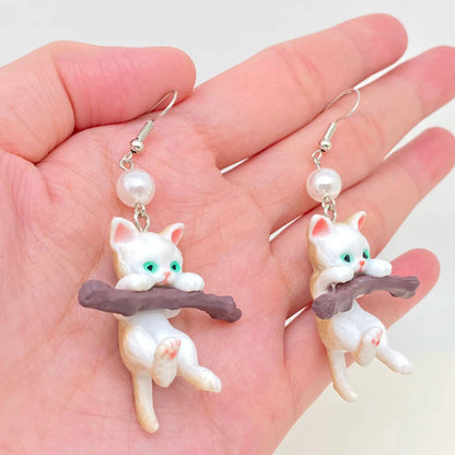 Branch White Cat Earrings Mio Queena